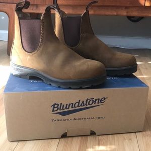 Women’s Blundstones 562 8.5